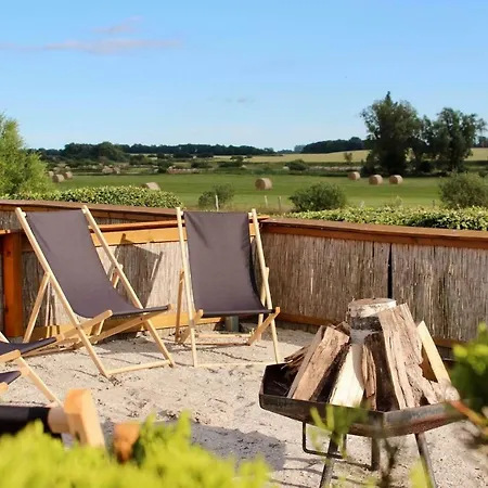 Naturcamp Feriehus *